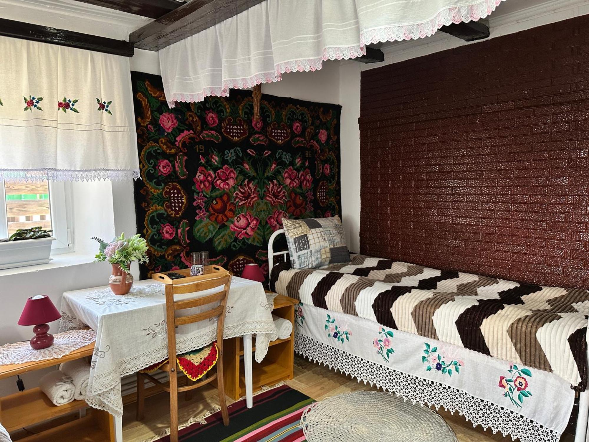Selemet La Madalina Bed & Breakfast エクステリア 写真