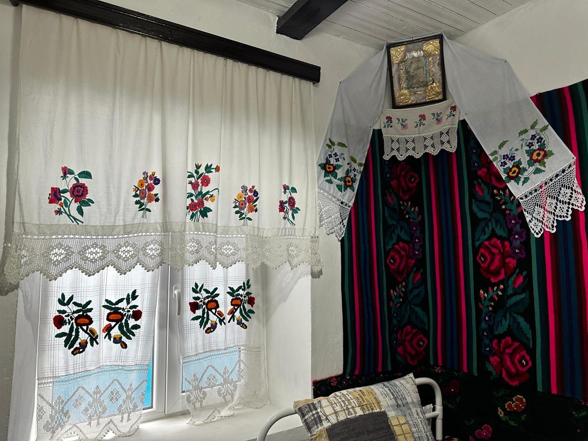 Selemet La Madalina Bed & Breakfast エクステリア 写真